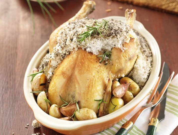 Recette Maître CoQ de poulet en croûte de sel accompagné de ses grenailles de Noirmoutier.