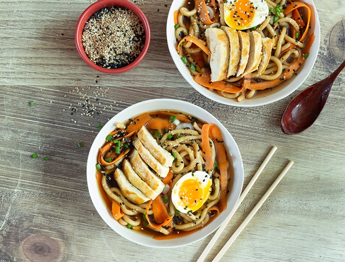 Cette délicieuse recette de ramen proposée par Maître CoQ vous fera voyager jusqu'en Chine ! Vous allez l'adorer !